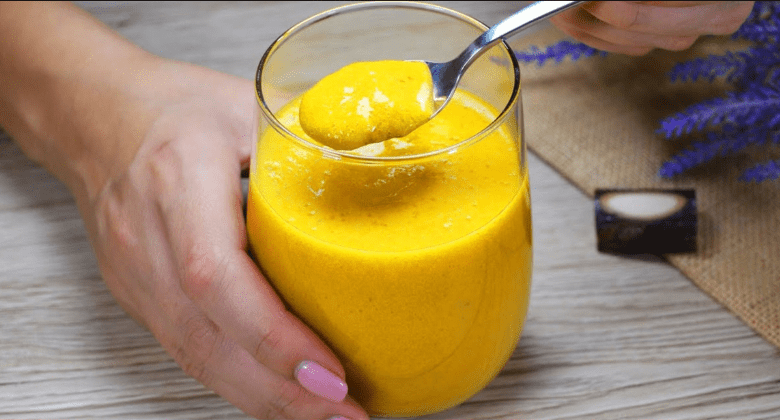 natural-relief-for-knee-and-leg-pain:-banana,-red-onion,-and-turmeric-remedy